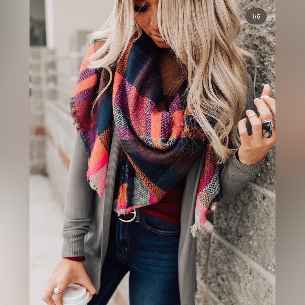 NWOT Berry Plaid Blanket Scarf